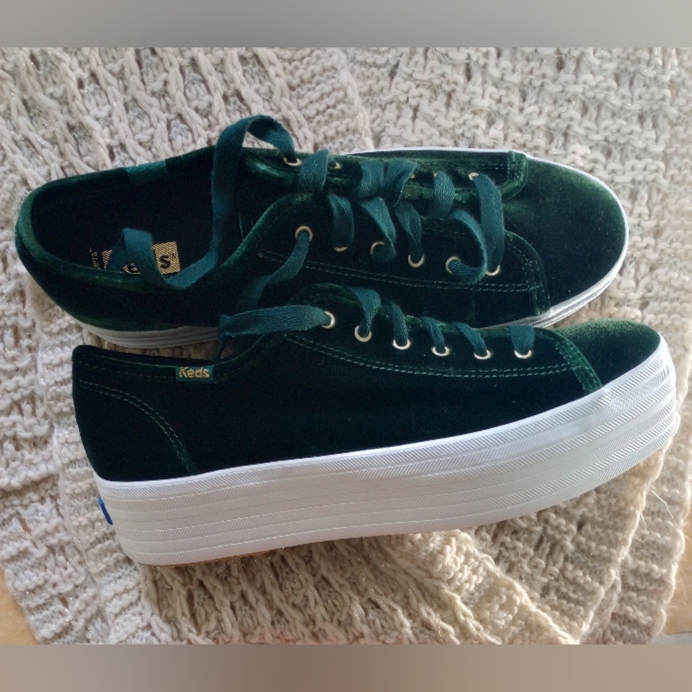 New Women's Keds Triple Up Velvet Dark Green Size 9.5